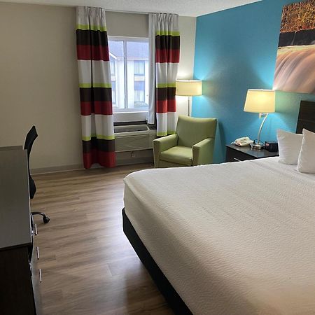Days Inn By Wyndham Cartago Exterior foto
