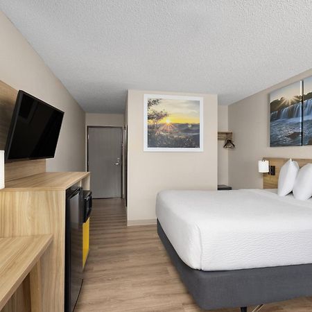 Days Inn By Wyndham Cartago Exterior foto