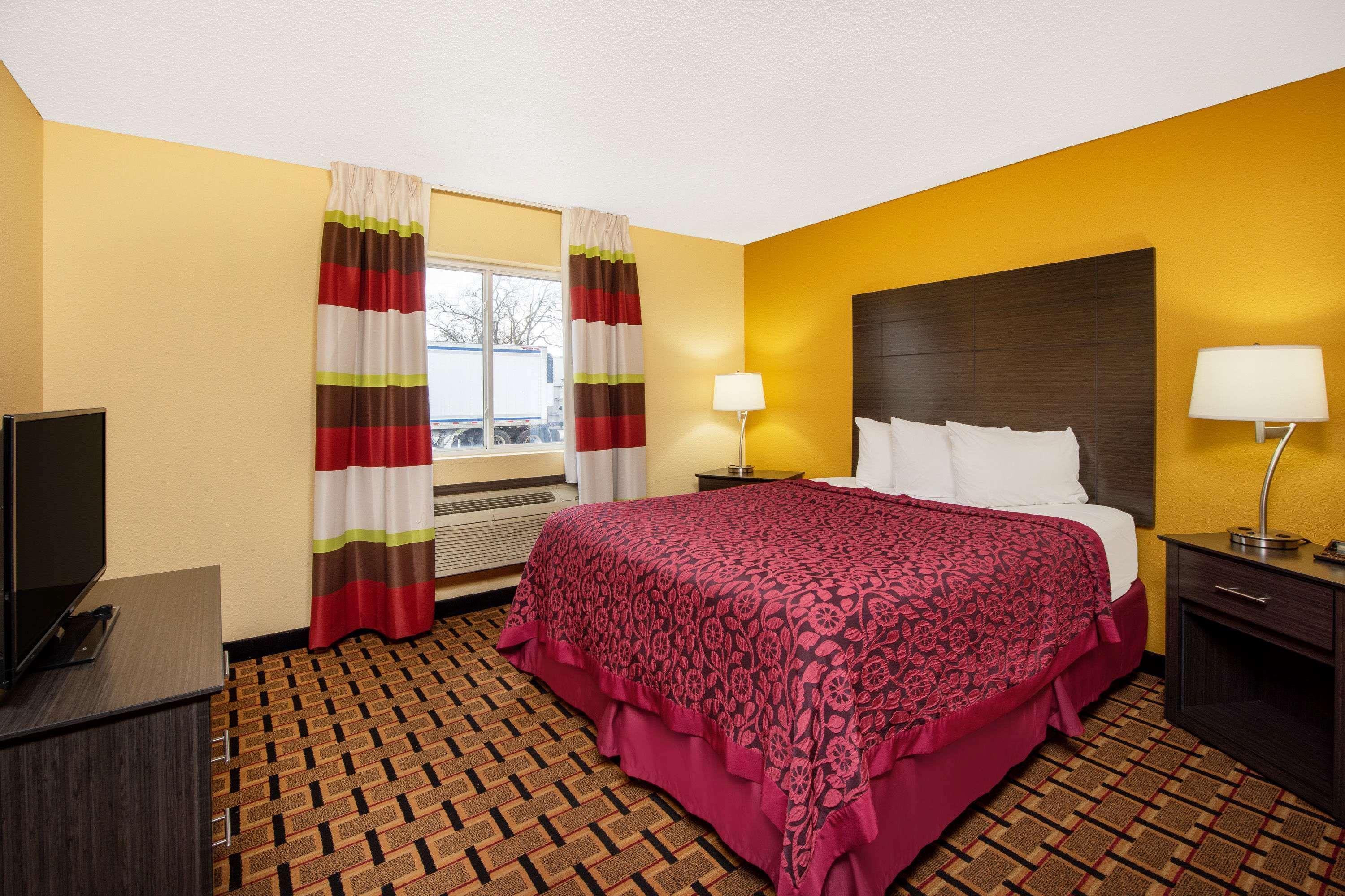 Days Inn By Wyndham Cartago Exterior foto