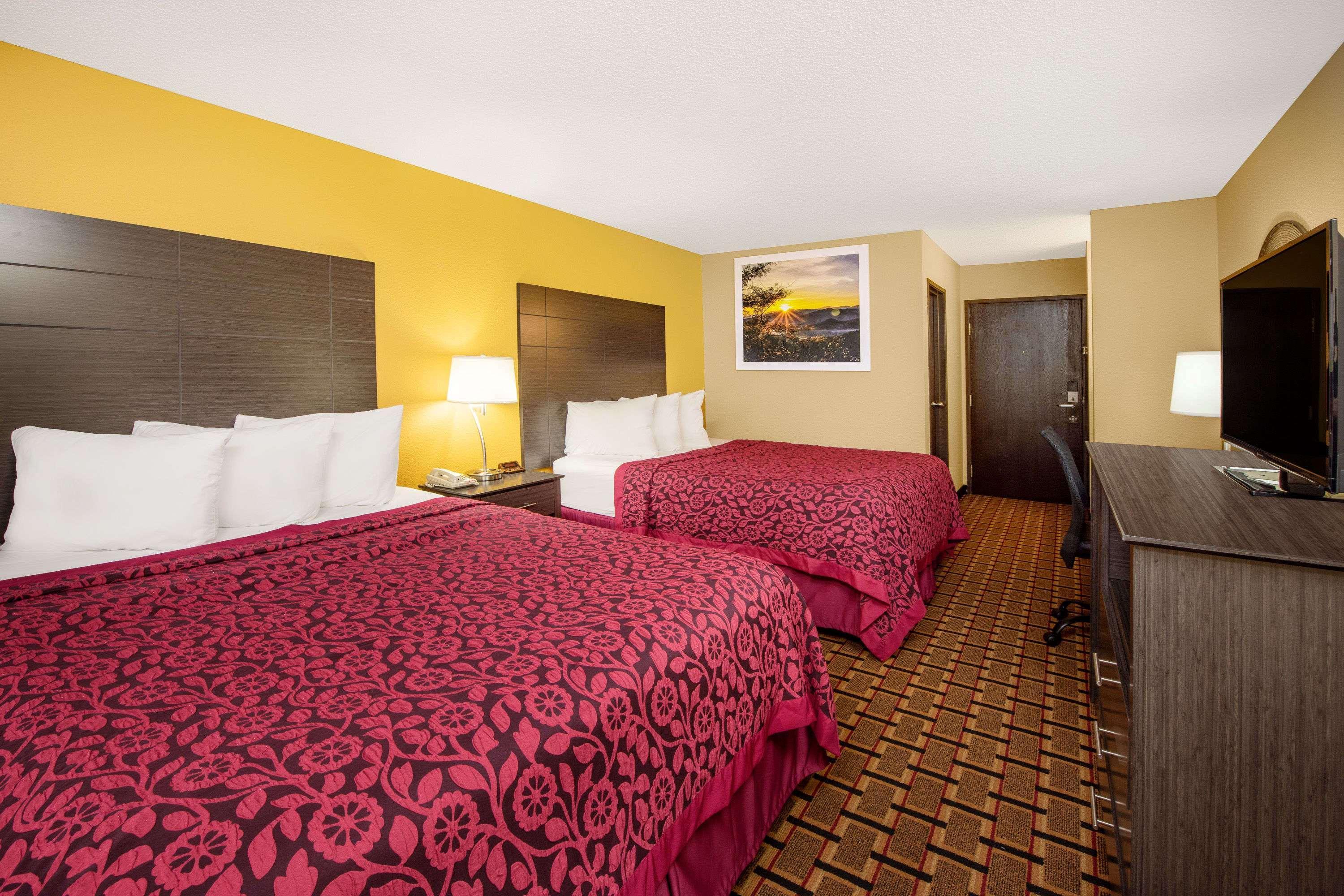 Days Inn By Wyndham Cartago Exterior foto