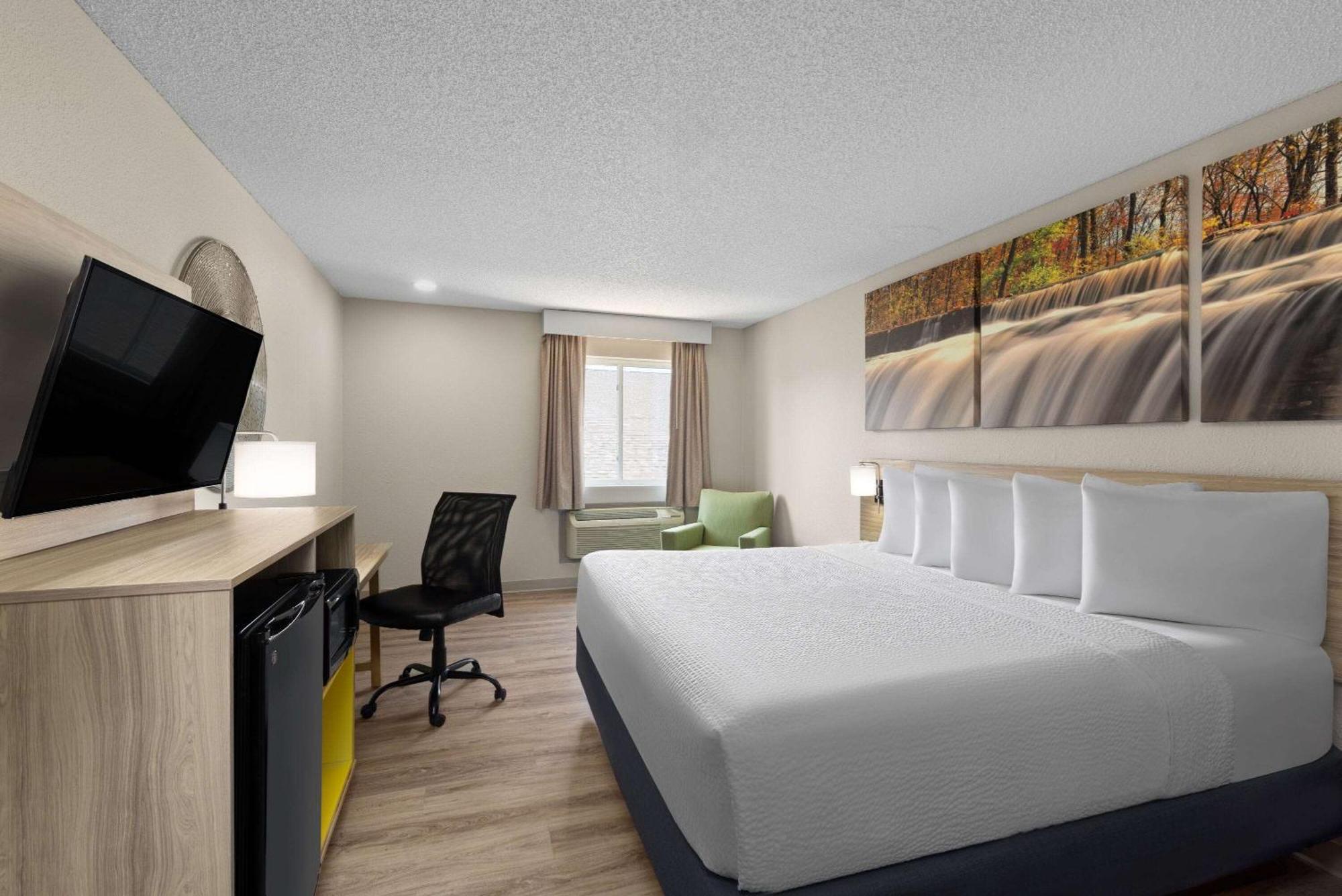 Days Inn By Wyndham Cartago Exterior foto