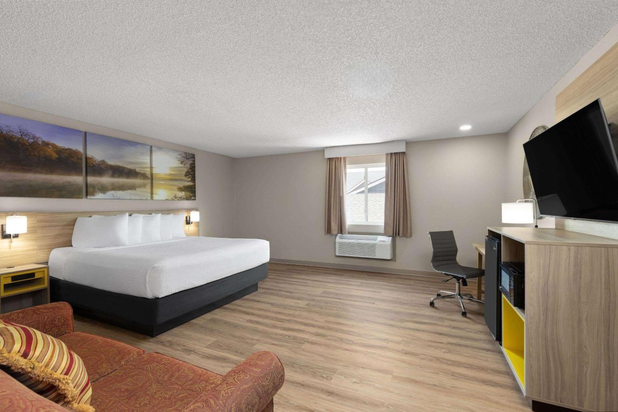 Days Inn By Wyndham Cartago Exterior foto